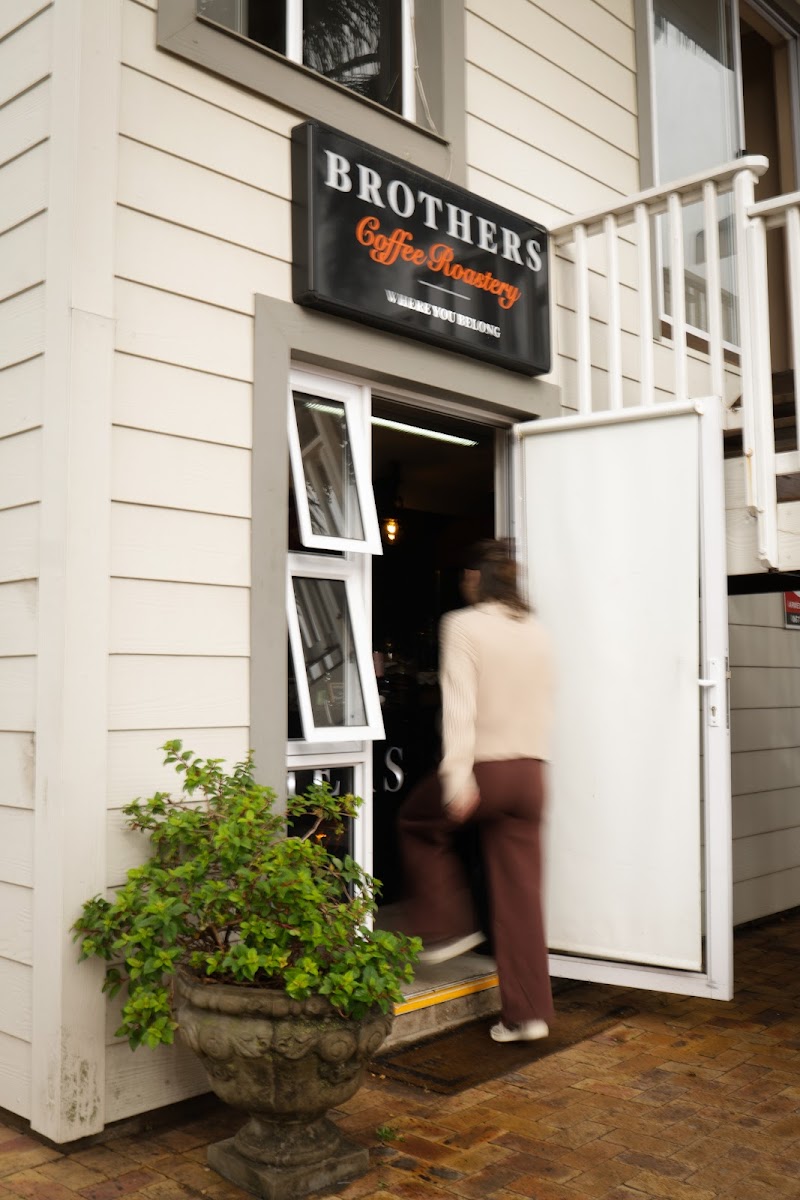 Brothers Coffee - Hole in the Wall (Outlet)