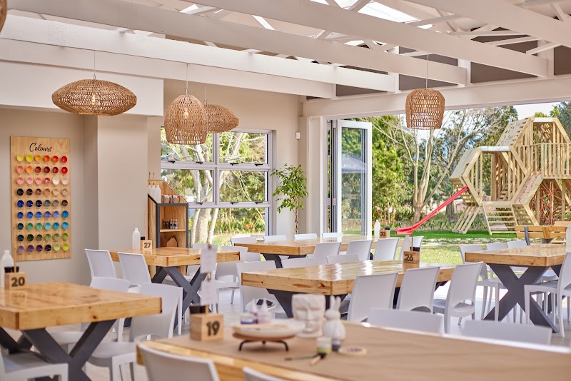 Clay Cafe George | Family Restaurant and Ceramic Painting