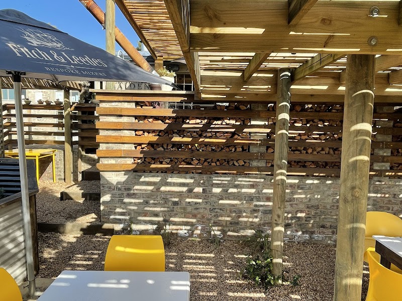 Merchant & Maiden café pizza bar