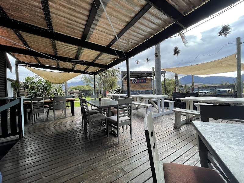 Mujo Bar & Restaurant