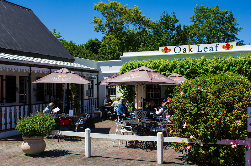 Oak Leaf Restaurant, Gourmet Deli & Coffee Bar