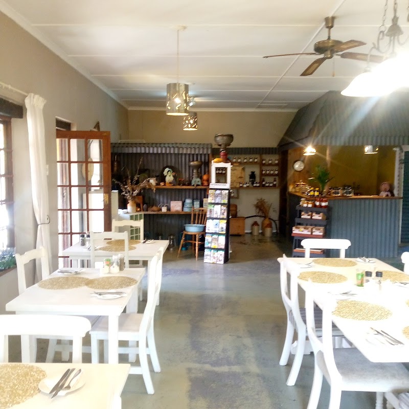 Tsitsikamma Gardens Self-Catering Cottages & Tilly's Restaurant — photo 5