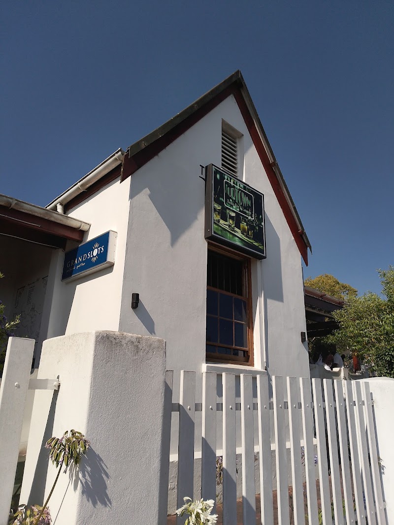 Uptown Restobar Knysna — photo 4